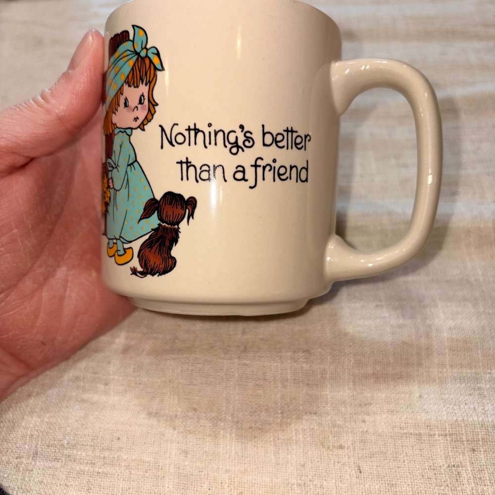 Vintage 1983 C.M. Paula Co Mug Nothings Better Than A Friend Girl‎ Dog Korea